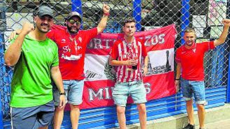 Roberto Bibiabo, Gerardo García, Álvaro Palacios y Unai Turón, ayer, en un local céntrico de Miranda. 