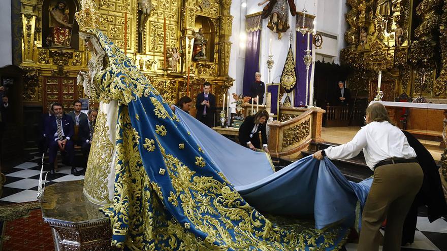 El nuevo manto de la Virgen de la Trinidad, en imágenes