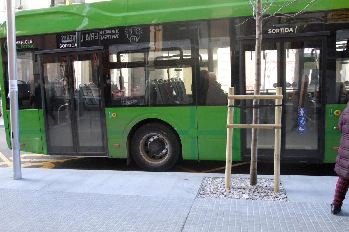 Parada de bus del carrer d'Àngel Guimerà