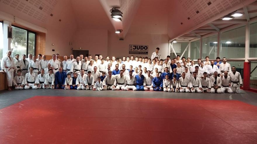 El tradicional Kangeiko d’Esport7 reuneix prop de cent judokes al Complex Vell Congost