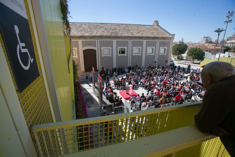 Más de 200 personas asisten al acto de precampaña de Francesc Sanguino celebrado en Las Cigarreres y al que ha asistido la la vicesecretaria general del PSOE, Adriana Lastra