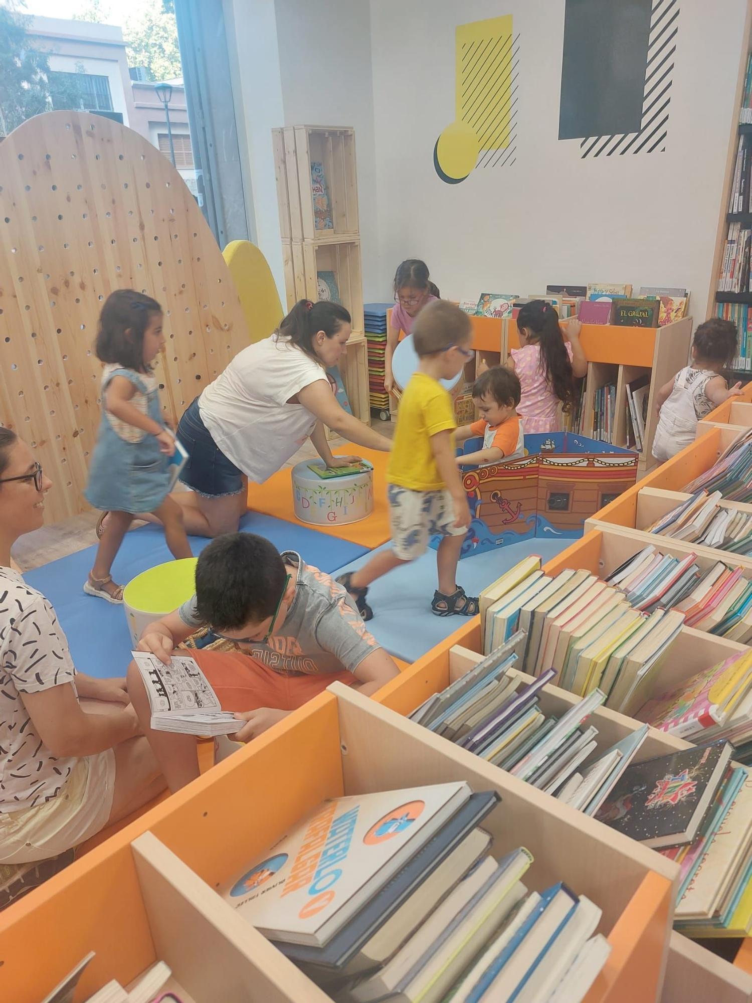 La biblioteca Encarnació Viñas abrió sus puertas el pasado 19 de julio.