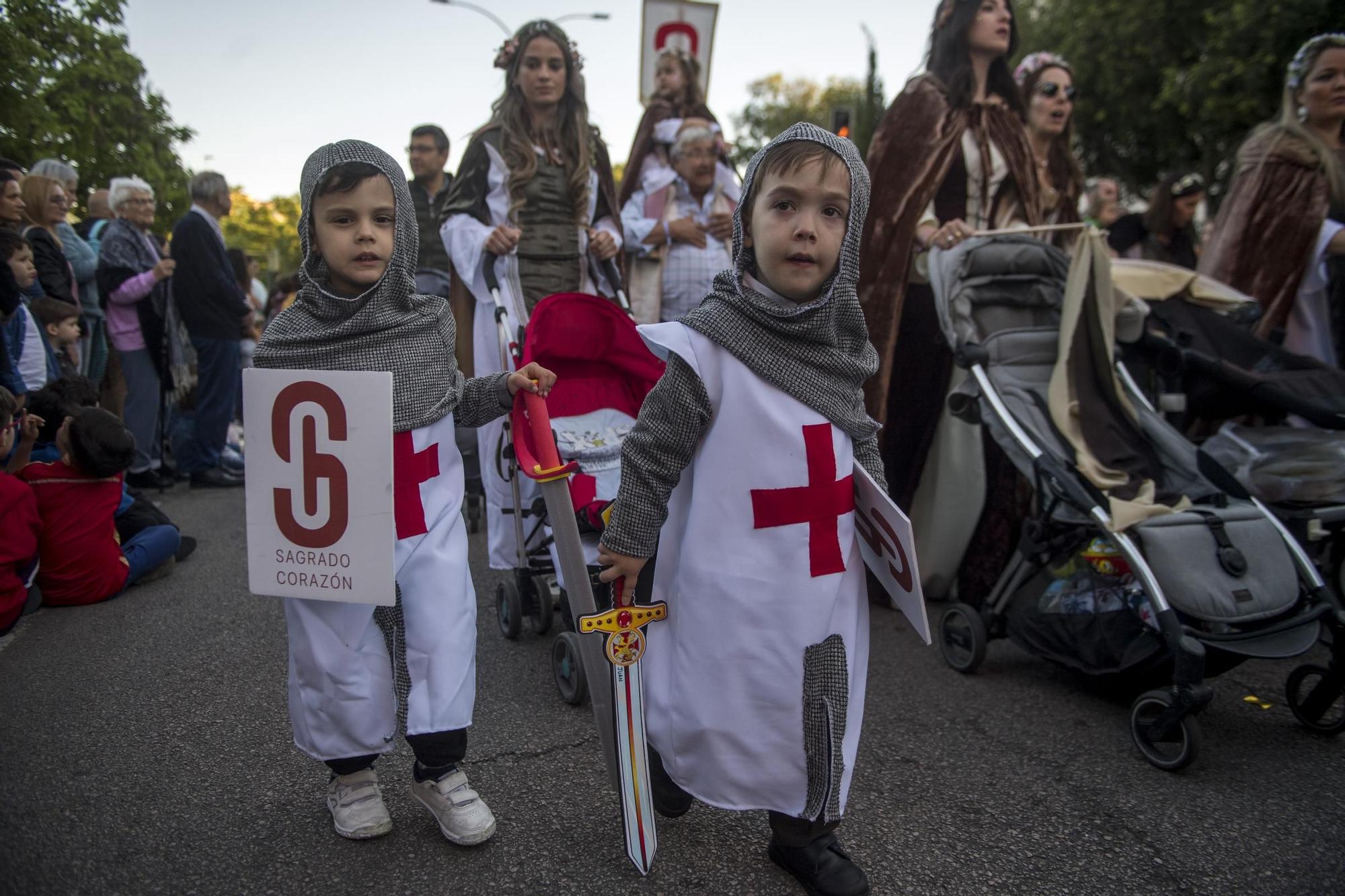 Galería | Así ha sido el desfile de San Jorge en Cáceres