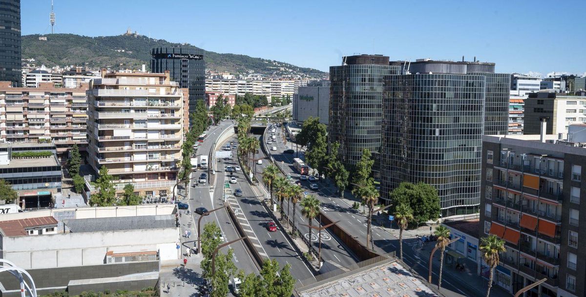 BCN estudia convertir en un passeig el tram sense cobrir de la Ronda del Mig
