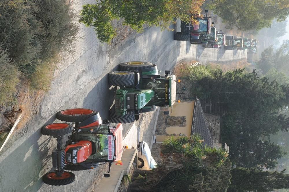 La protesta de agricultores a su paso por el Garru