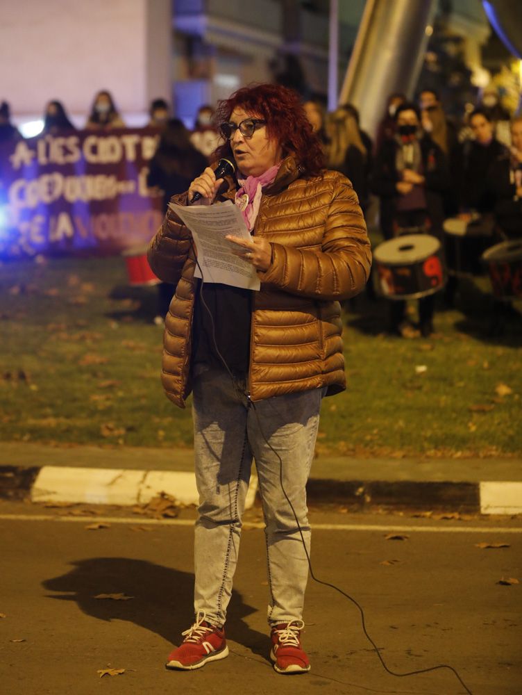 Manifestación en las calles del Port de Sagunt, el 25N contra la violencia machista.