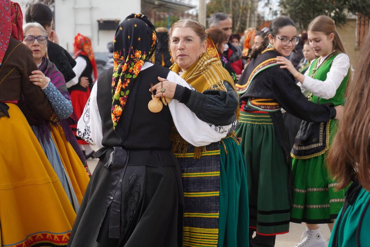 GALERÍA | Benegiles, hasta la bandera para celebrar la Fiesta del CIT GALERÍA | Benegiles, hasta la bandera para celebrar la Fiesta del CIT