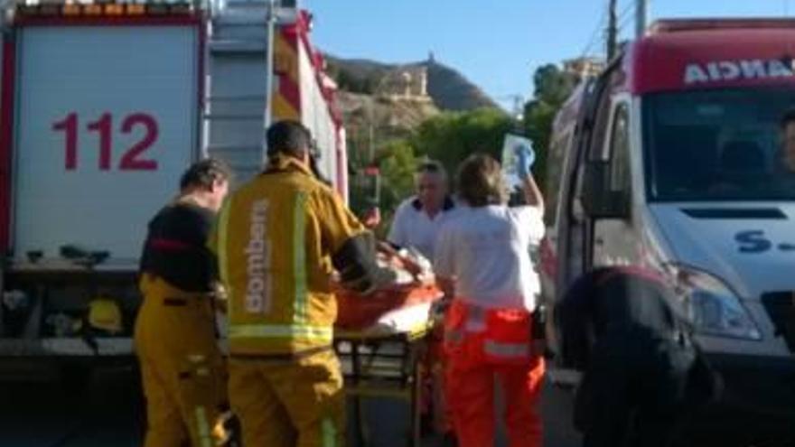 Un obrero resulta herido grave en un chalé de la Coveta Fumà