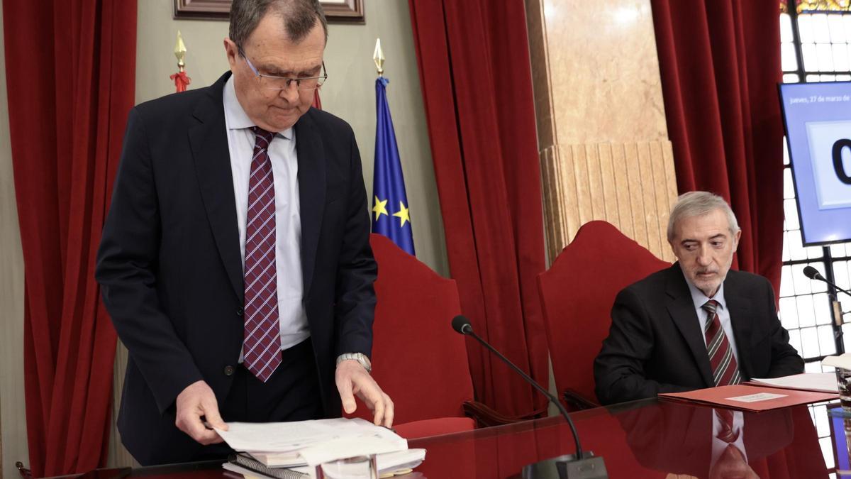 El alcalde de Murcia, José Ballesta, ha presidido la sesión ordinaria del Pleno de marzo.