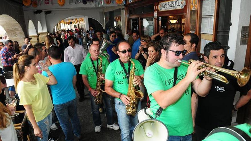 Los locales podrán abrir 3 horas más y habrá música exterior hasta las 23.30