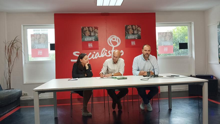 El PSOE de Santiago acusa a la alcaldesa de &quot;sectarismo&quot; y le pide rectificar, ir a la Ofrenda y convocar el acto otro día
