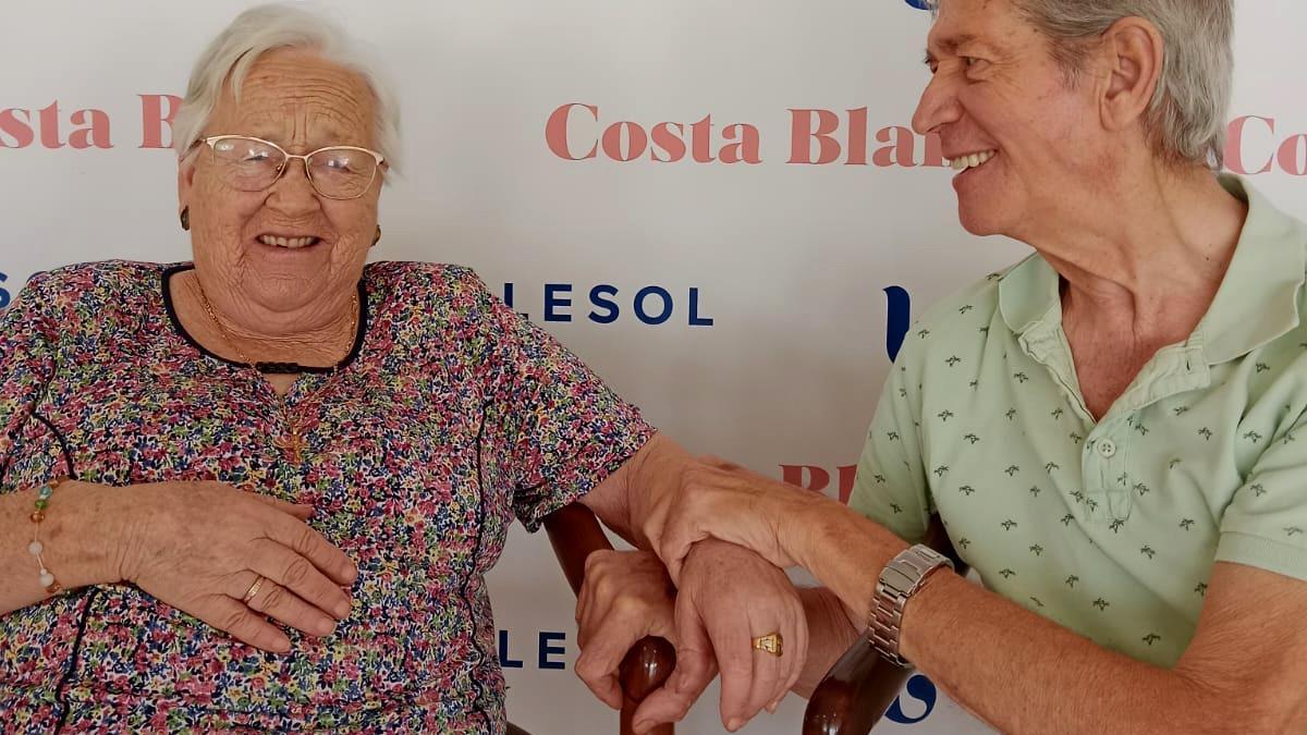 Ballesol cuenta en Alicante con tres residencias —Vía Parque, Playa San Juan y Costa Blanca Senior Resort— donde las personas mayores encuentran atención personalizada, programas de vida activa y un entorno en el que se sienten acompañados, reconocidos y protagonistas.