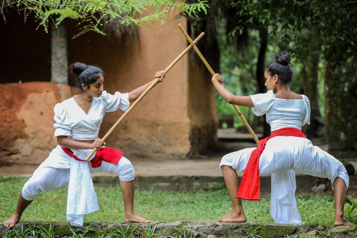 Sri Lanka rescata la angampora, un arte marcial que sobrevivió al veto colonial