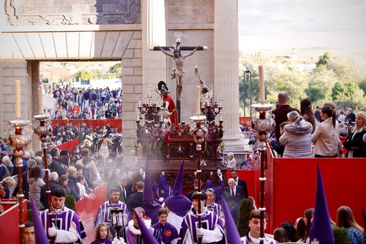 Santísimo Cristo de la Agonía, en carrera oficial de la Semana Santa 2025.