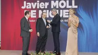 Javier Moll, reconocido por los empresarios gallegos: «Soy un editor enamorado de su profesión»