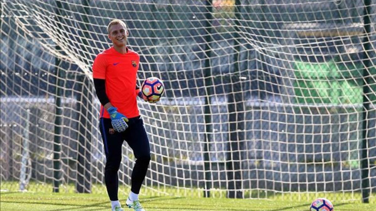 Cillessen puede estrenarse como portero titular