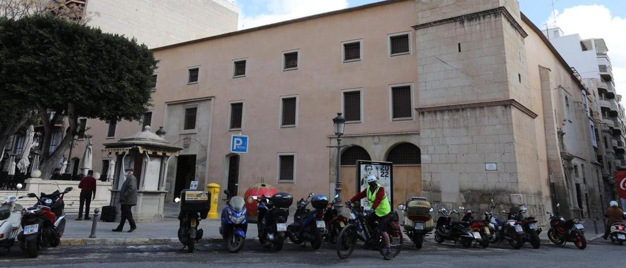 Una imagen del convento de las Clarisas, uno de los edificios más antiguos de Elche que queda en pie