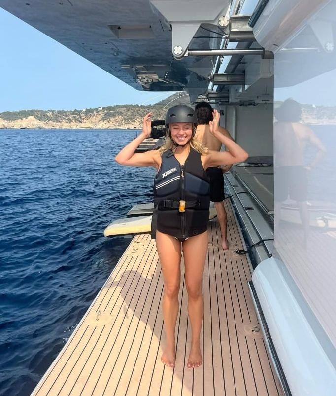 La actriz de la serie 'Euphoria' Sydney Sweeney disfruta del Mediterráneo durante sus vacaciones en Ibiza
