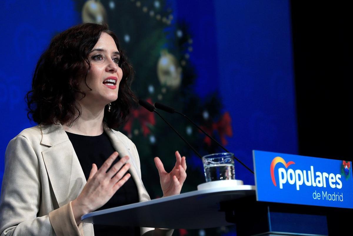 GRAF9067. MADRID, 14/12/2019.- La presidenta de la Comunidad de Madrid, Isabel Díaz Ayuso, interviene durante la comida de Navidad del PP de Madrid- EFE/Fernando Alvarado