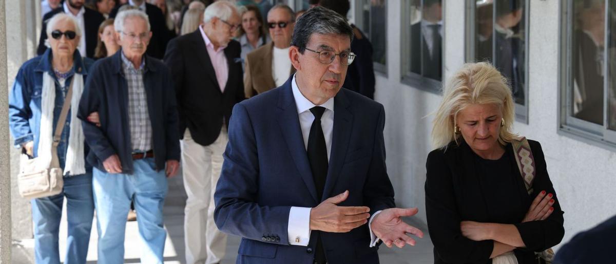 Vigo da su último adiós a Juan M. López-Chaves