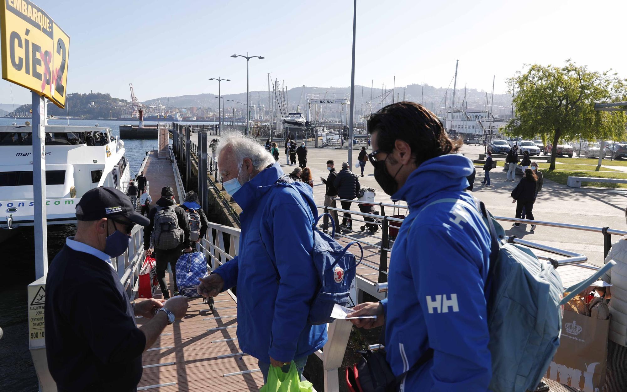 Los primeros visitantes de Cíes en Semana Santa