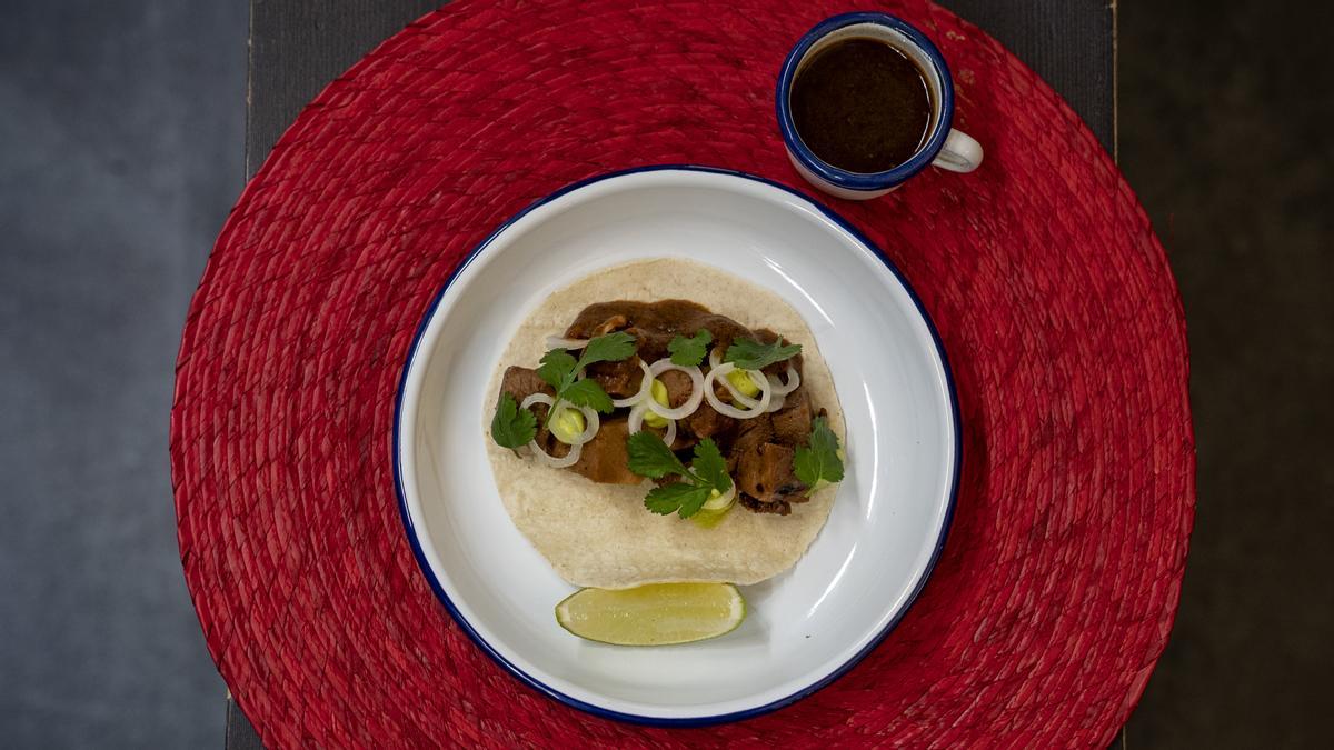 La Milpa: taco de lengua