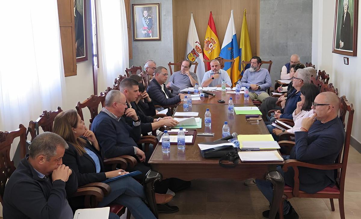 Un momento del pleno celebrado este jueves en Guía.