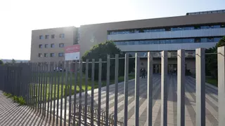 Condenados dos hombres a 18 y 10 meses de cárcel por agredir a un tercero en la puerta de una discoteca de Castellón