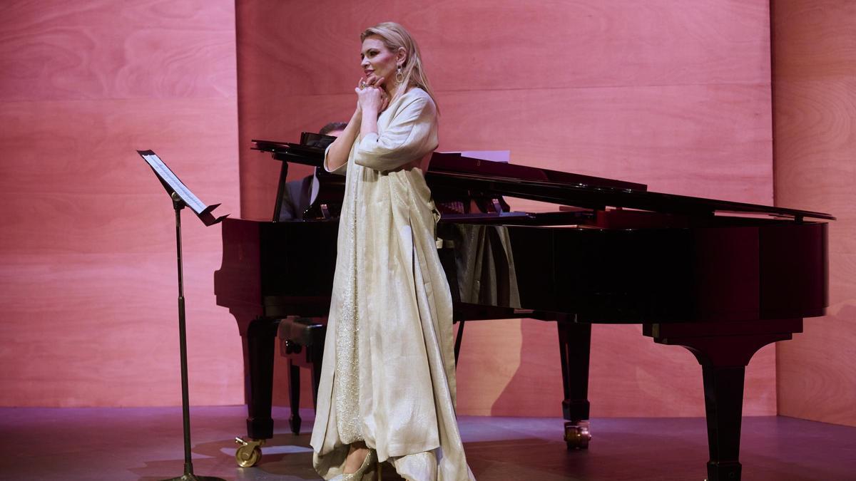 La soprano Ainhoa Arteta, que en los últimos días ha actuado en Jaén y en Sevilla, ha «puesto mucha ilusión» en el concierto solidario de Eivissa.