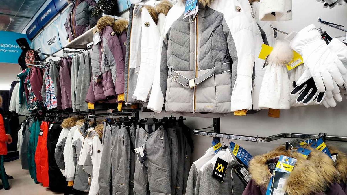 Aterriza en Decathlon y por tiempo limitado la chaqueta de invierno urban  que sirve por igual para calle y montaña y enamora por su precio