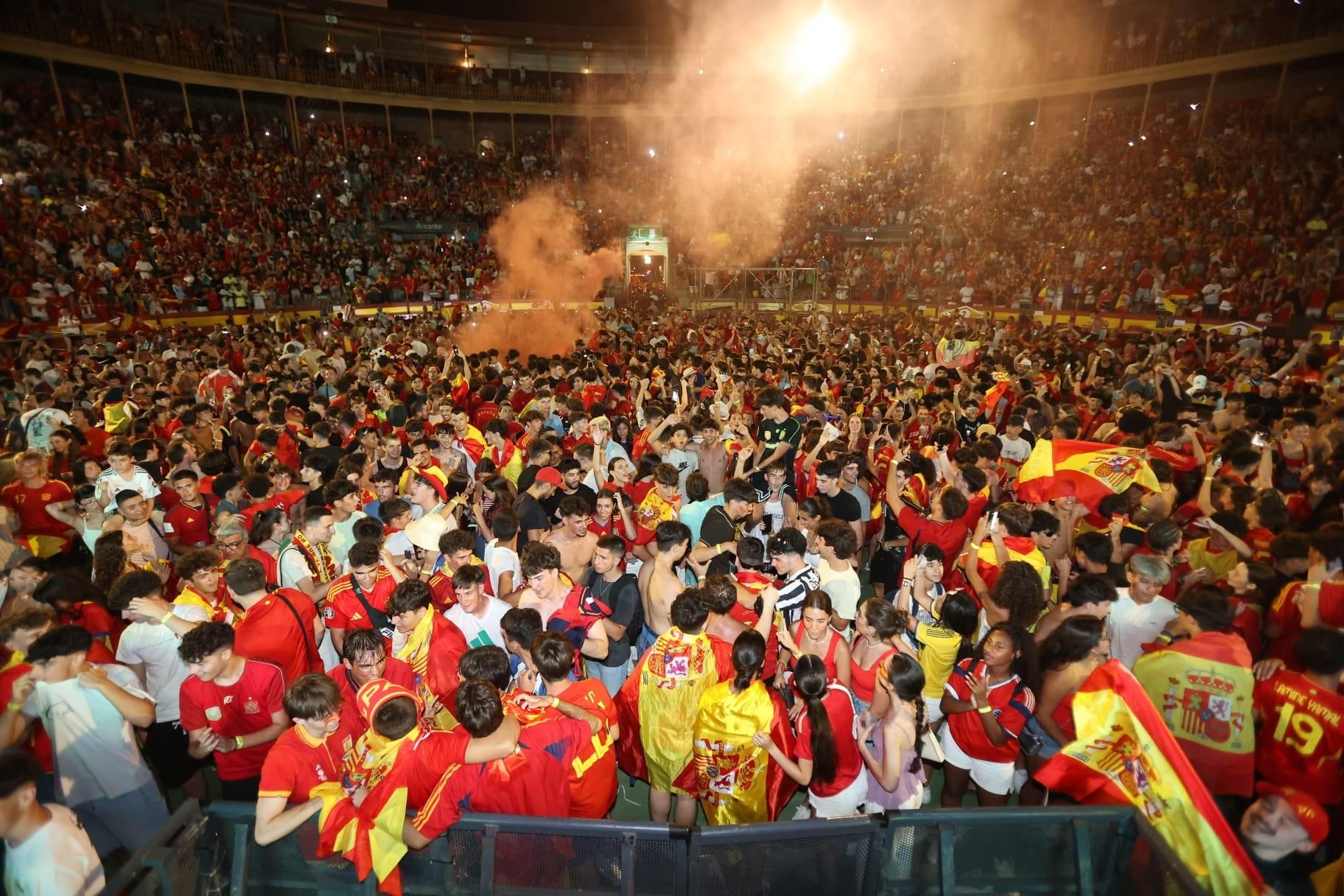 España gana la Eurocopa: Los alicantinos celebran la final de la Eurocopa