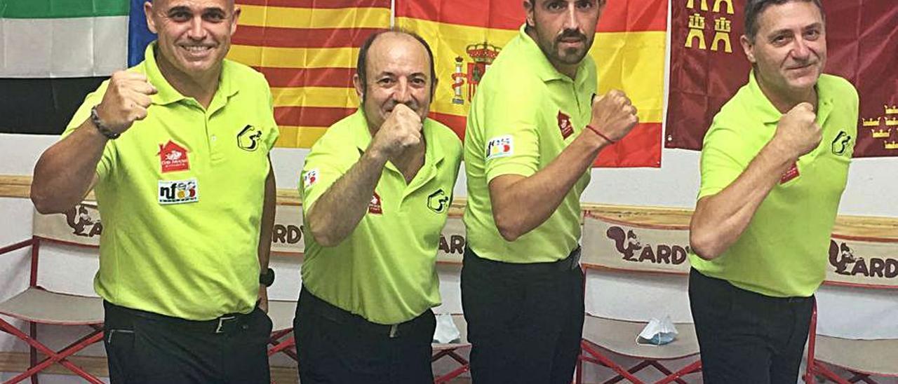 Los jugadores gandienses celebran su victoria. | GANDIA BC