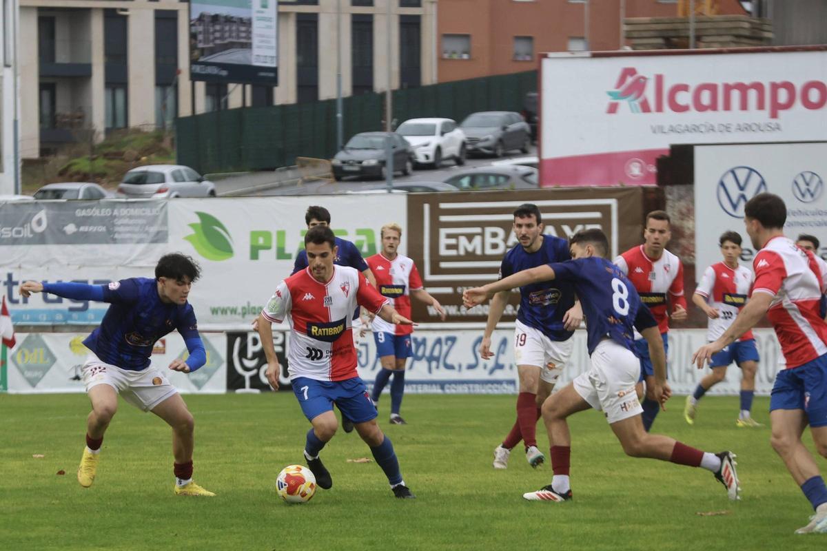 La presión del Estradense incomodó mucho a los locales en la primera parte.