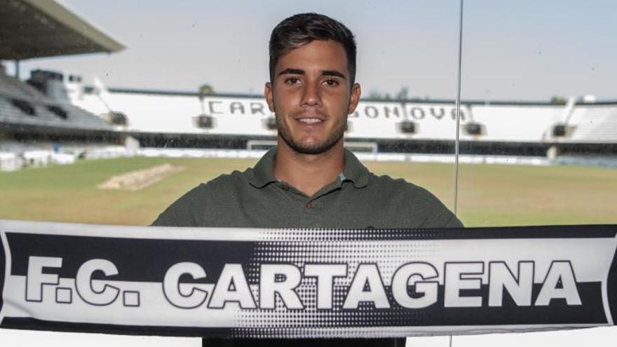 Simón Moreno estará varias semanas de baja en el FC Cartagena