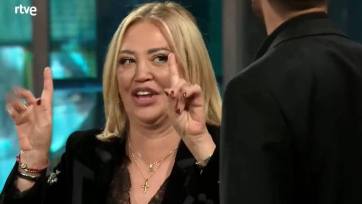 Lalachus, Broncano y Belén Esteban en un mismo escenario: "Te tienes que asomar y ver cómo va la Pedroche"