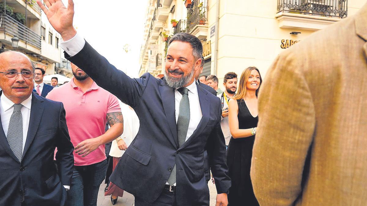 Abascal, en las Corts, el día de la toma de posesión de Mazón.
