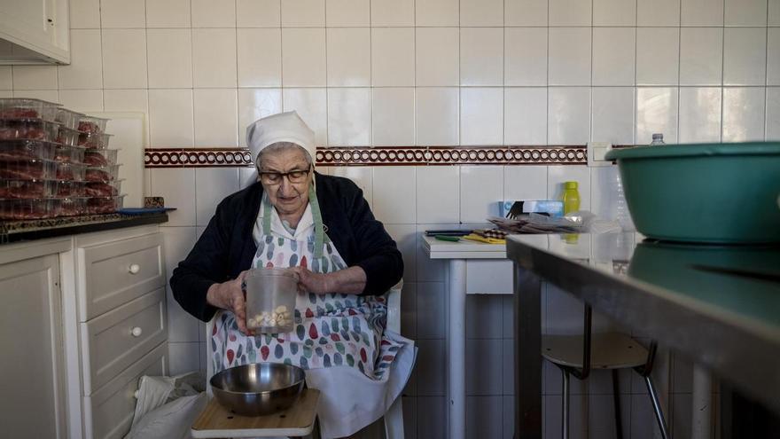Sor Joaquina Ruano, superiora de las Hijas de la Caridad de Cáceres, celebró sus bodas de oro en mayo de 1948