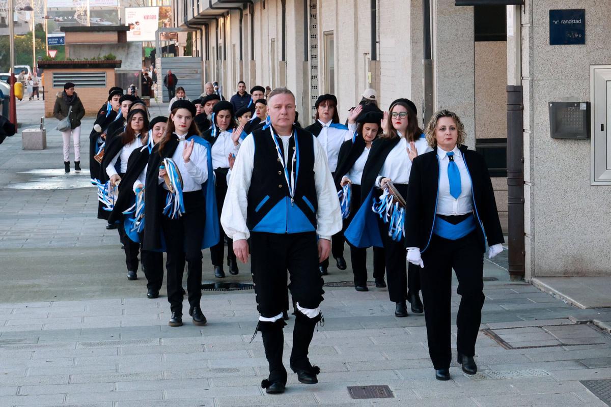 Severino Novas, al frente de la Rondalla Santa María do Porriño