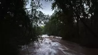 L'abans i el després de la tempesta de dijous a la riera Rajadell