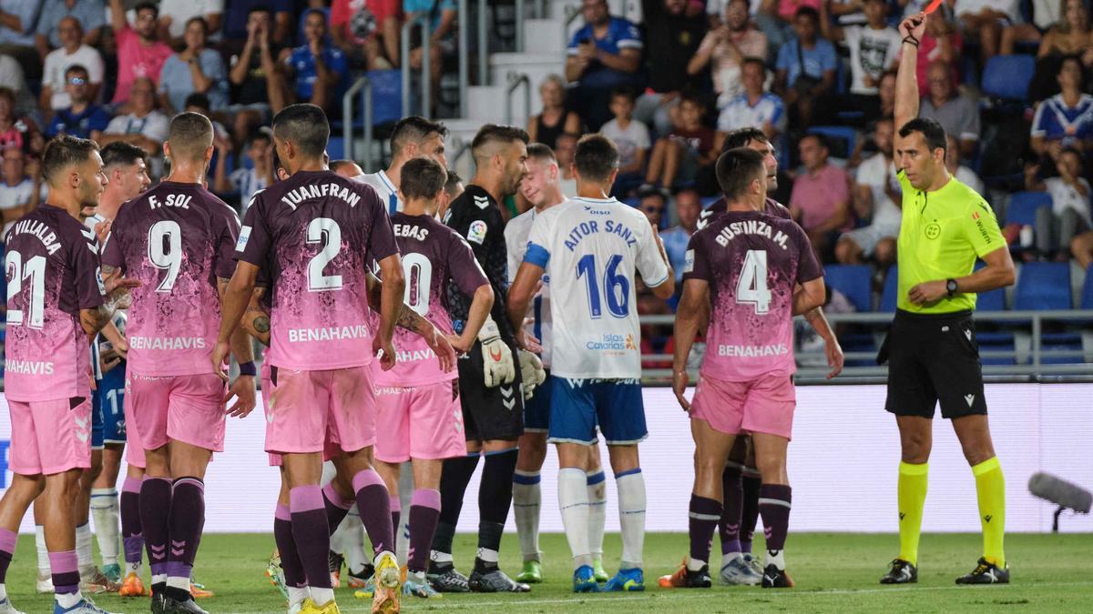 Caparrós Hernández, árbitro del Tenerife-Málaga CF.