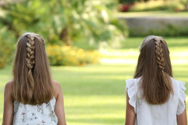 Detalle de los peinados elegidos por la Princesa Leonor y la Infanta Sofía