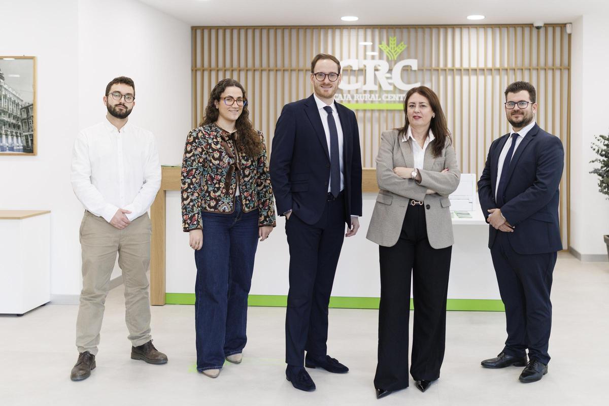 El equipo de CRC en la nueva oficina de Cartagena