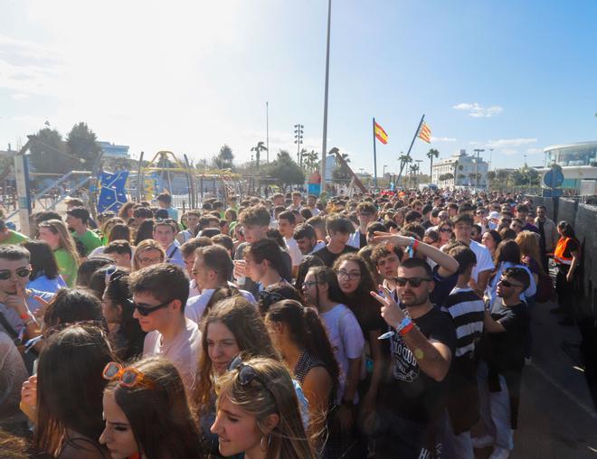 Búscate en las paellas universitarias de la Marina de València