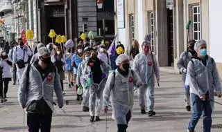 Las 12.000 ‘fregonas amarillas’ coruñesas vuelven a la calle para desbloquear el convenio colectivo