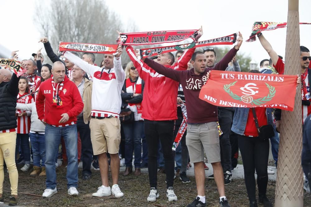 Derbi asturiano: Llegada de aficionados y los autobuses de los equipos a El Molinón