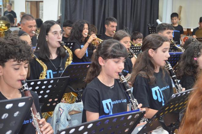 GALERÍA | La Banda de Música Maestro Lupi de Benavente despide el curso