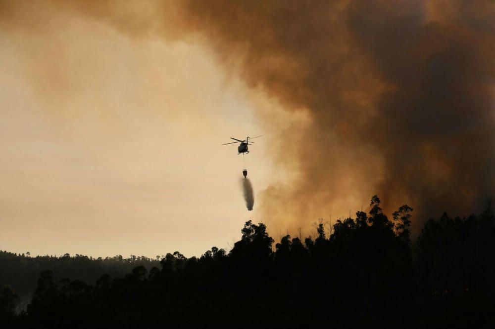 El monte arde en Covelo