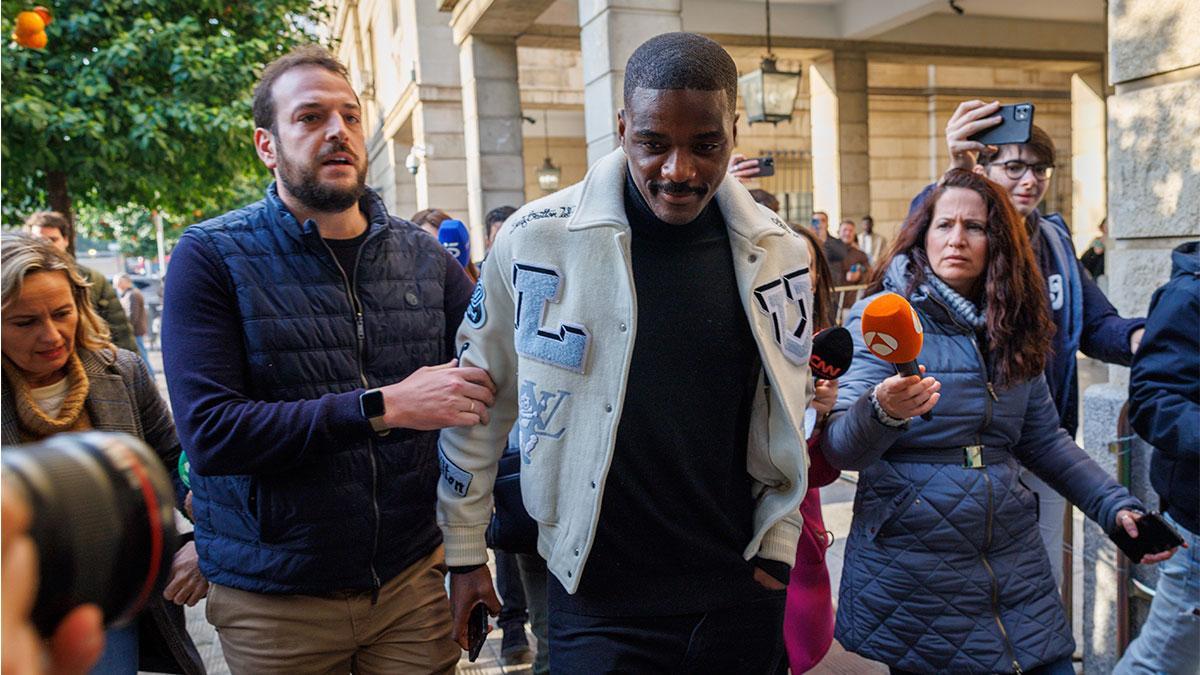 William Carvalho, sin medidas cautelares tras declarar por una presunta violación