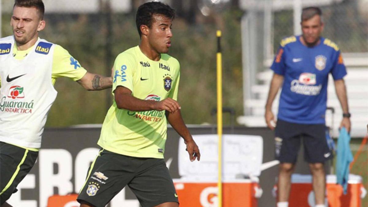 Rafinha Alcántara, durante un entrenamiento con la selección de Brasil