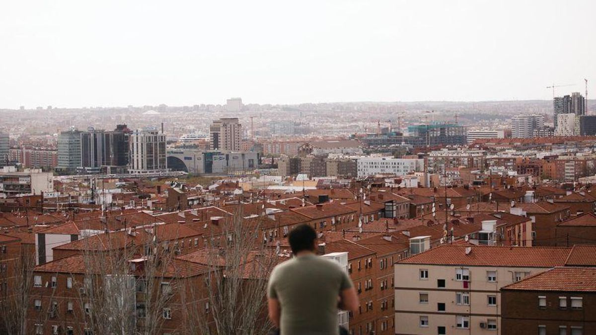 Vistas de Vallecas y Méndez Álvaro, al fondo, desde el Cerro del Tío Pío.